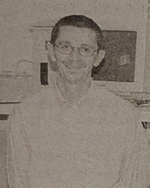 Bernard lors de l'ouverture de son premier magasin, photo parue dans la presse locale